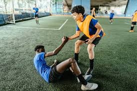 库里对阵快船上脚了坎迪斯帕克的Crazy Light、AJ4 以及保罗的球鞋