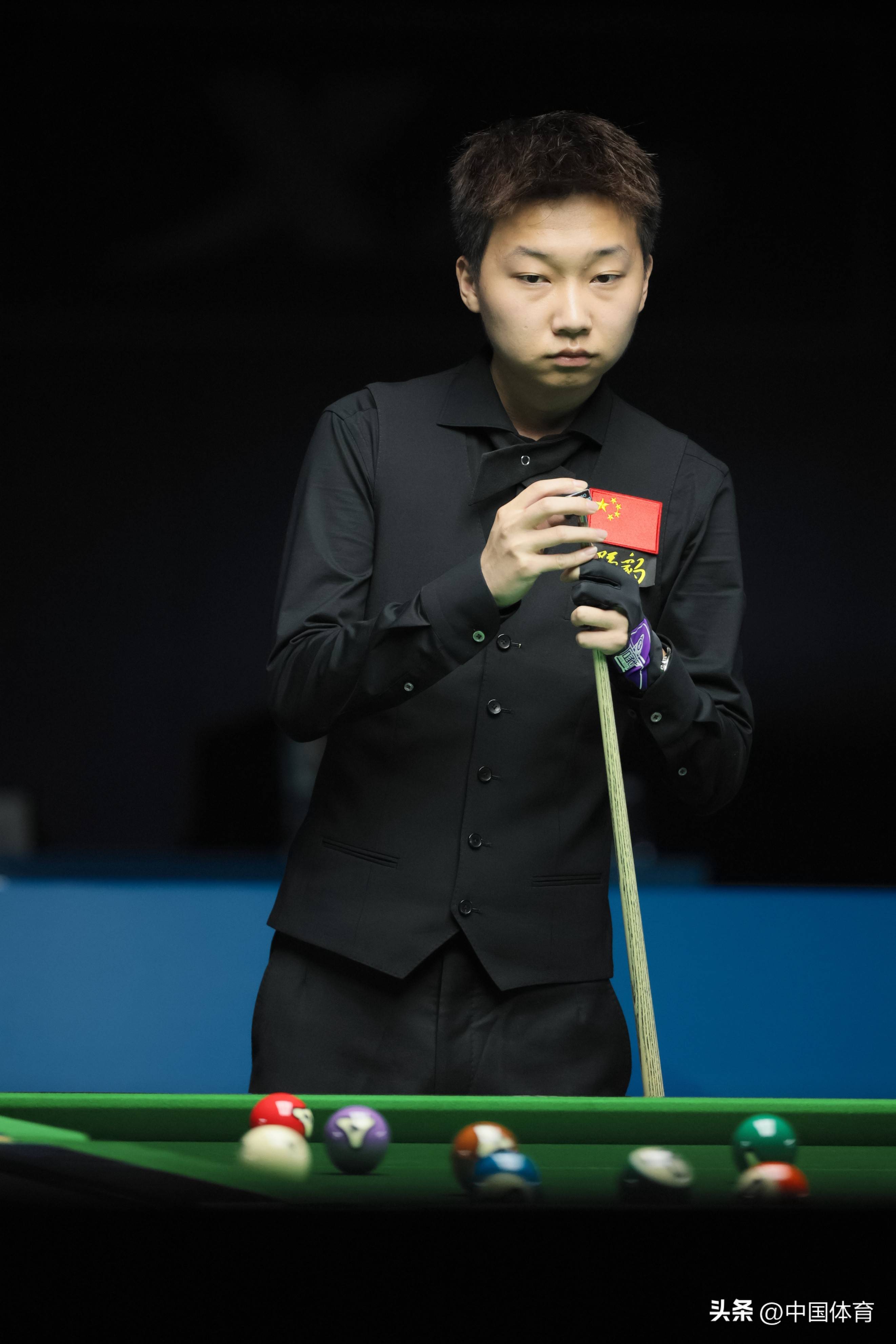 他们不仅参 他们不仅参