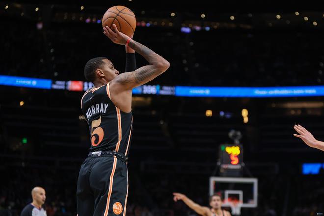 中场左侧接 中场左侧接