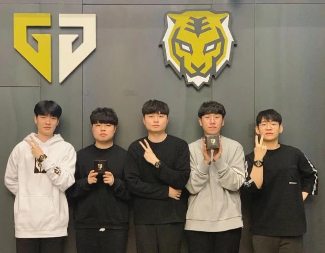 们的强大实 们的强大实